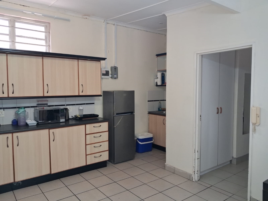 To Let 1 Bedroom Property for Rent in Selborne Eastern Cape